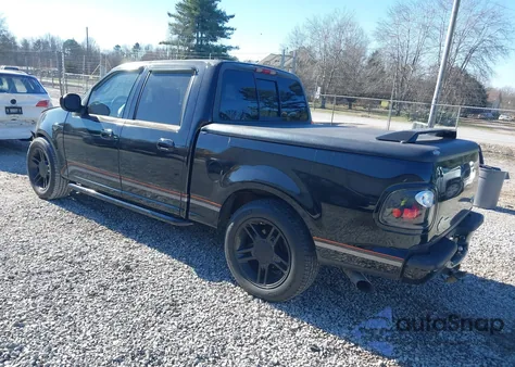2001 Ford F-150 Harley-Davidson Edition/King Ranch Edition/Lariat/Xlt from USA, damaged, VIN 1FTRW07L11KA87905